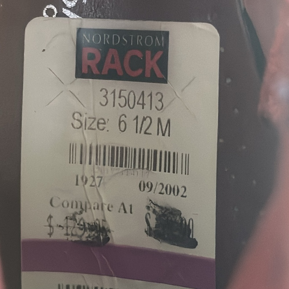 Santana booties Size 61/2 - Picture 9 of 9